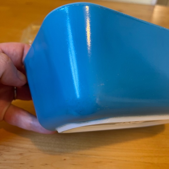 Vintage Pyrex Medium Refrigerator Jar w Lid in Blue - Picture 12 of 16